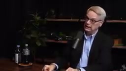 弦理论难以被证伪的困境