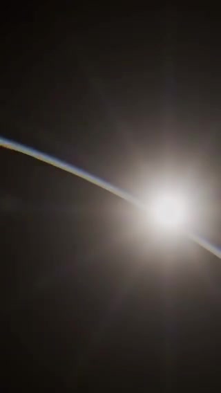 谷歌Project Suncatcher:TPU芯片首次搭乘SpaceX进入太空测试